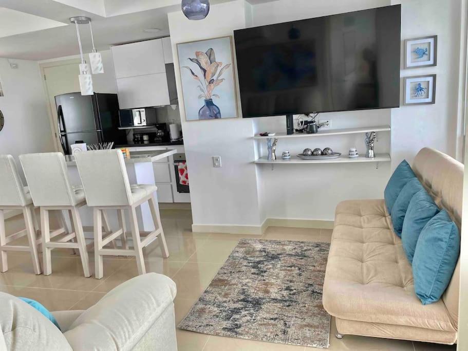Apartamento Apto 1801 Frente Al Mar- Edificio Palmetto, Piso 18