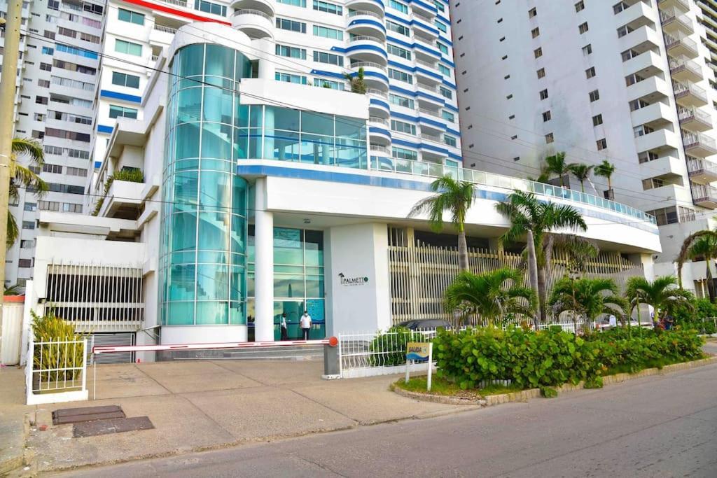 Apartamento Apto 1801 Frente Al Mar- Edificio Palmetto, Piso 18 *