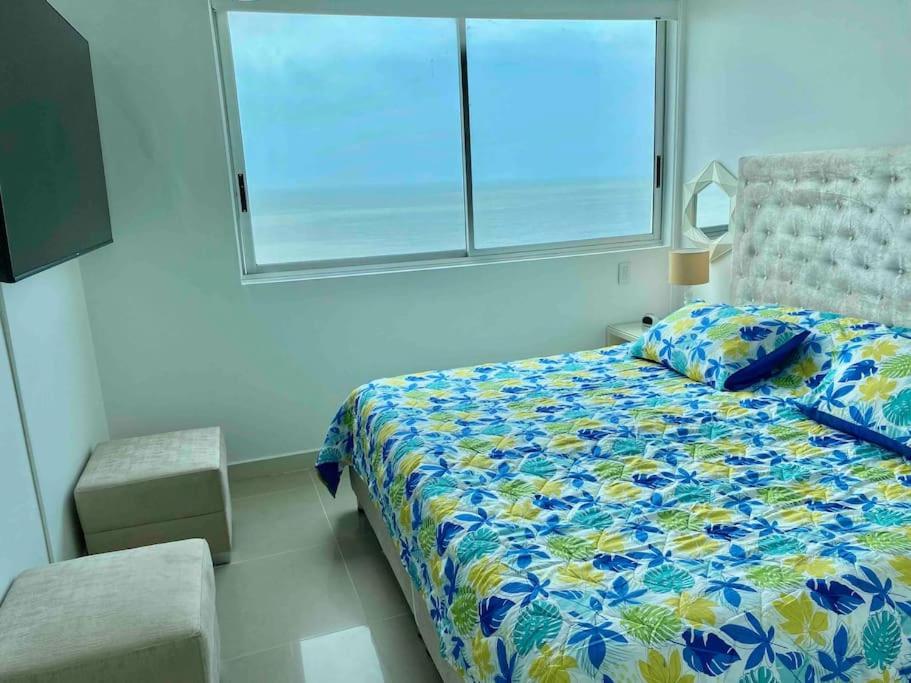 Apto 1801 Frente Al Mar- Edificio Palmetto, Piso 18 Apartamento *