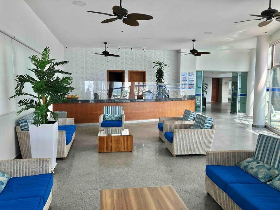 Apto 1801 Frente Al Mar- Edificio Palmetto, Piso 18 * Cartagena