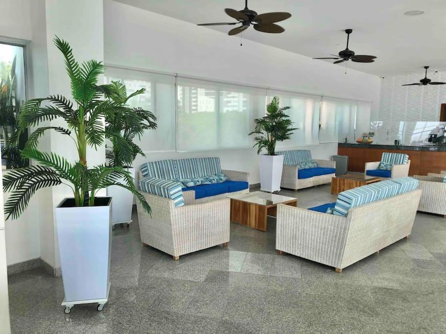 Apto 1801 Frente Al Mar- Edificio Palmetto, Piso 18 * Cartagena