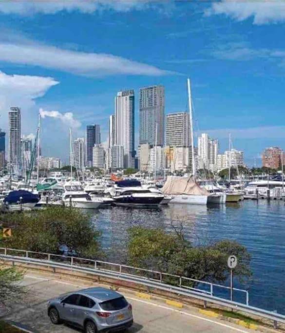 Apartamento Apto 1801 Frente Al Mar- Edificio Palmetto, Piso 18 *