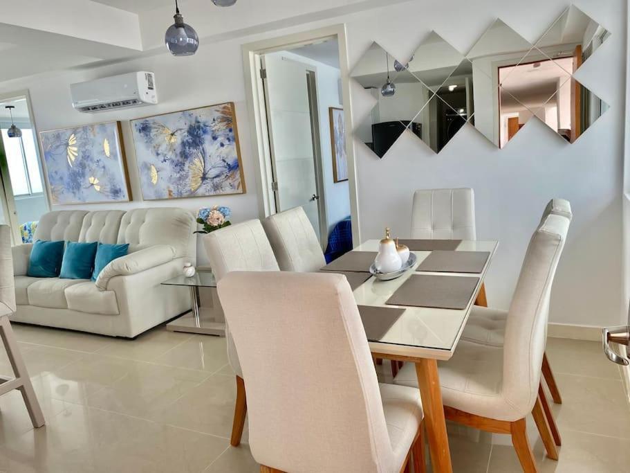 Apto 1801 Frente Al Mar- Edificio Palmetto, Piso 18 Apartamento *